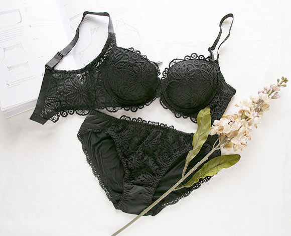 ギャラシー 美乳ブラ 背中すっきり脇高 3/4カップ ブラショーツセット GHI