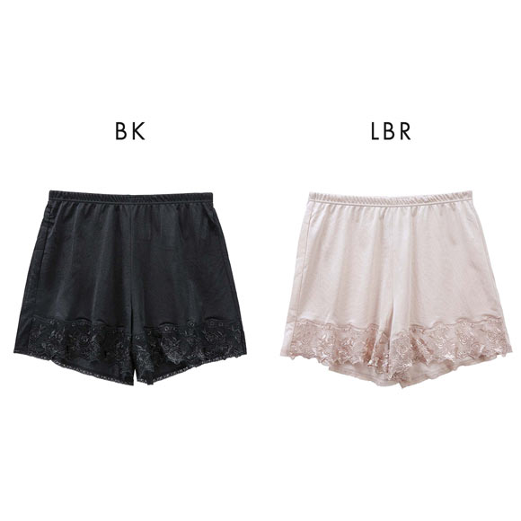 するんとアウターを着こなす ランジェリー チュールレース ペチコート フレアパンツ