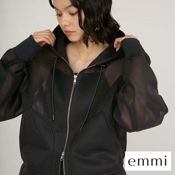 エミ シアーダンボールジップフーディーブルゾン emmi