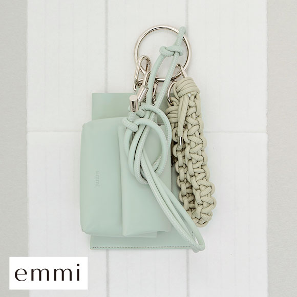 エミ ONLINE限定カラー マルチショルダー emmi
