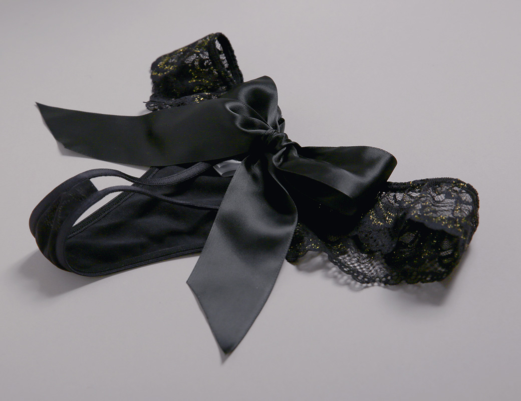 Tバックショーツ